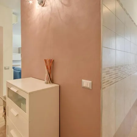 1 Bedroom Lovely In *